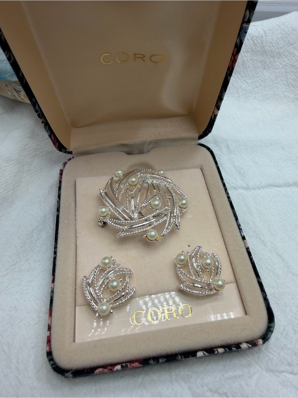 Coro  Brooch and pierced Earring Set #44SET